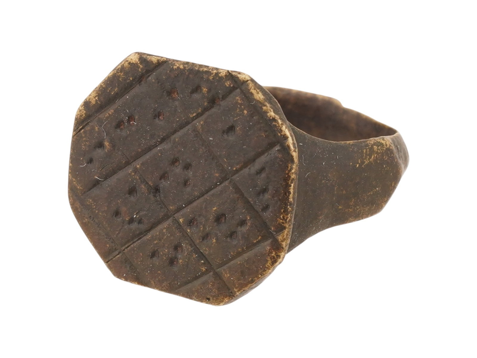 ANCIENT ROMAN ARTIFACT BRONZE ENGRAVED RING: An ancient Roman bronze engraved ring, dating to approximately 100 to 300 AD. The ring features engraved decoration on the bezel, possibly intended as a personal emblem. Ancient Roman Artifacts And Hi