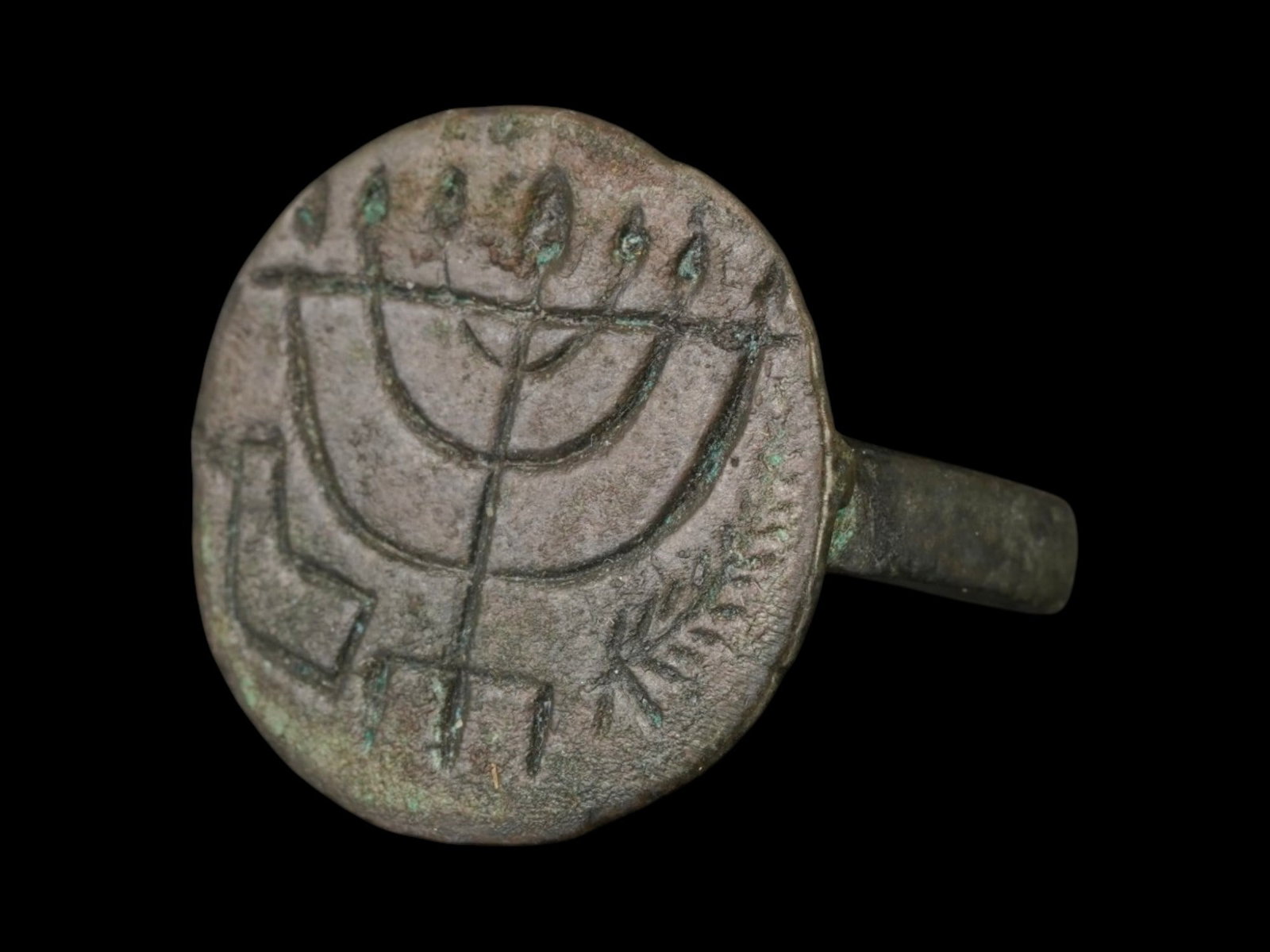 ANCIENT ROMAN JUDAICA MENORAH BRONZE SIGNET RING (1 of 7)