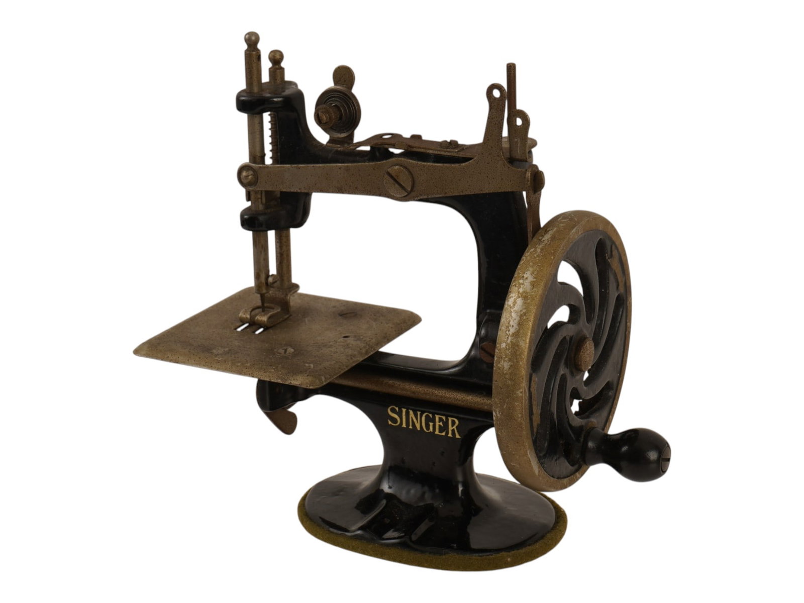 ANTIQUE SINGER MODEL 20 TOY SEWING MACHINE SEWHANDY (1 of 12)
