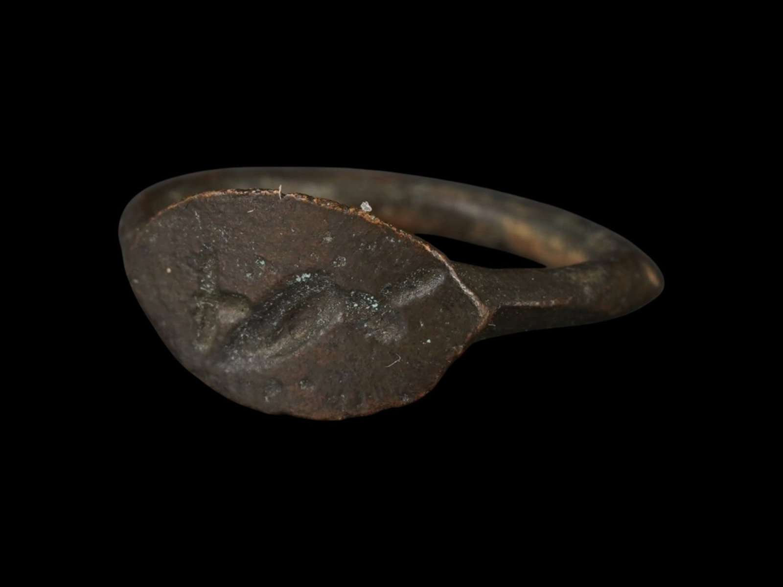 ANCIENT EGYPTIAN LATE PERIOD BRONZE IBIS SIGNET RING (1 of 6)