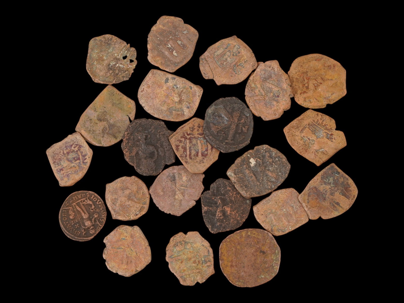 LOT OF ANCIENT BYZANTINE BRONZE COINS 400 TO 700 AD: A collection of assorted ancient Byzantine Empire coins in various sizes. Featuring a diverse array of designs. The collection includes a Roman nummium or follis, and others. Museum Pieces, Ancient an