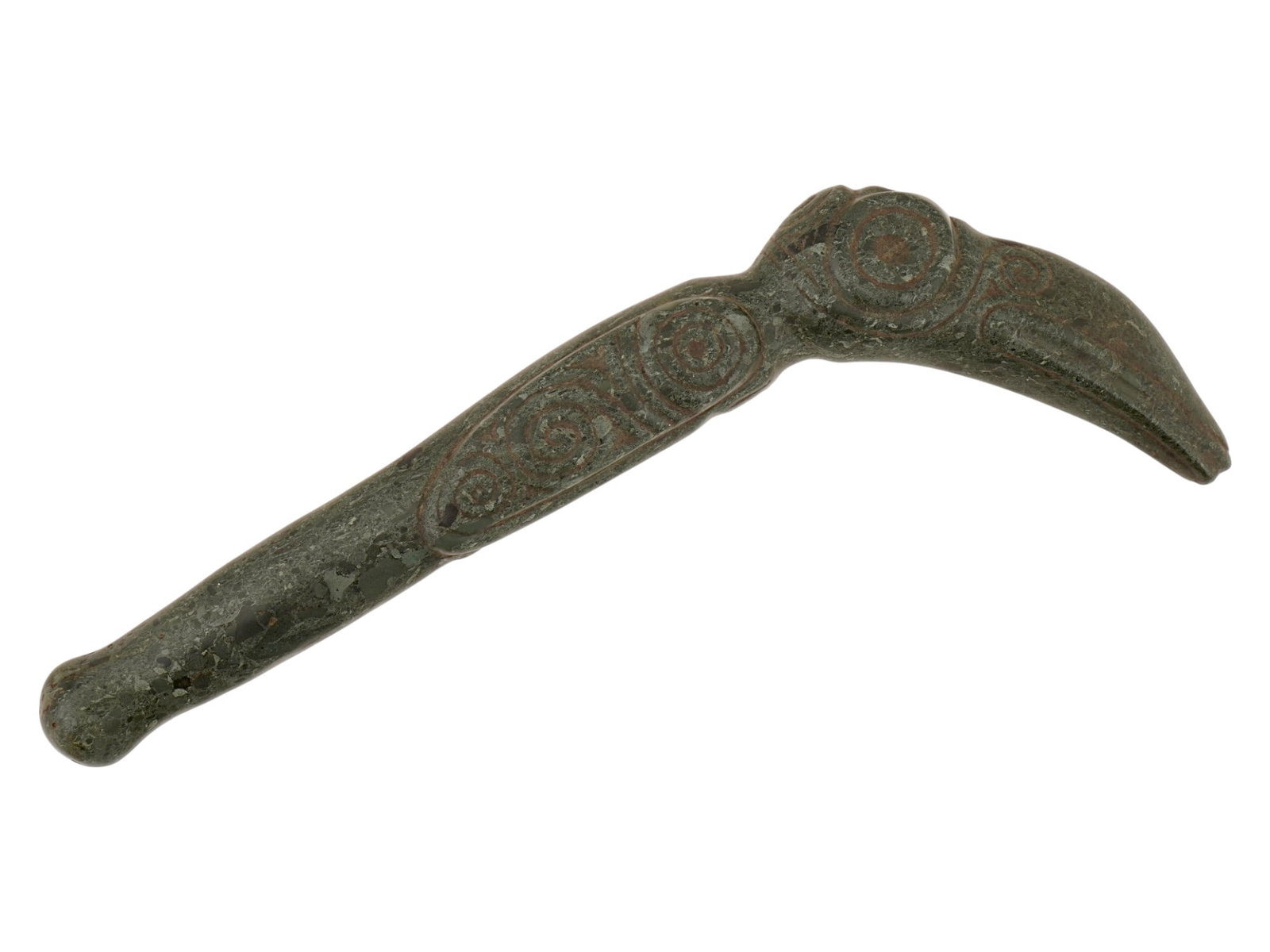 PRE COLUMBIAN TAINO HAND CARVED STONE SCEPTER FIGURINE: An ancient Pre Columbian Taino hand carved stone scepter figurine. This zoomorphic artifact features a stylized bird head with a prominent, downward-curving beak and rounded cranium. The head transiti