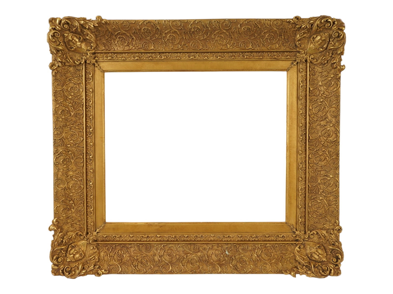 VINTAGE ORNATE GILT WOODEN PAINTING FRAME (1 of 6)