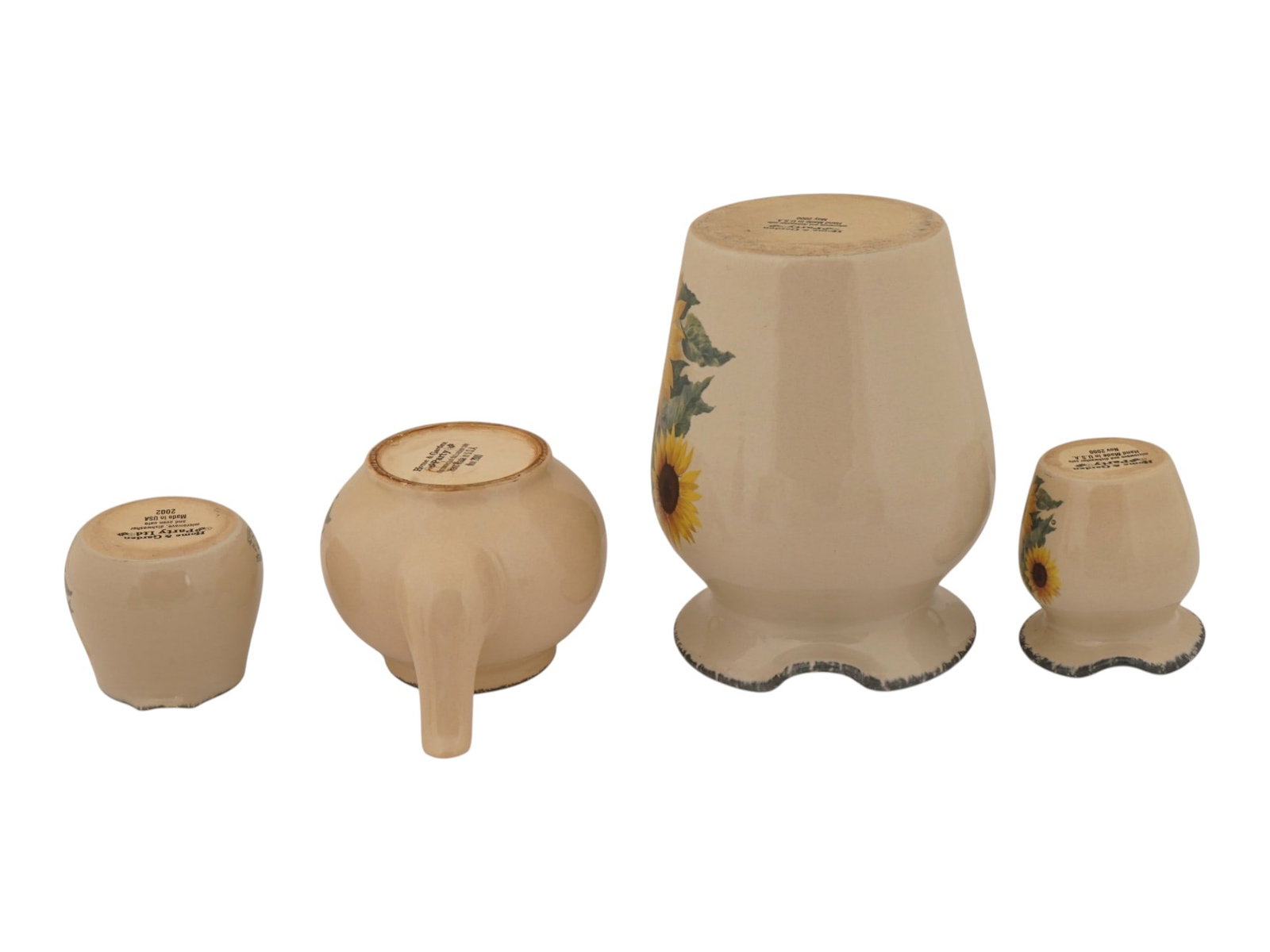 STONEWARE TABLEWARE AND BATHROOM ACCESSORIES - 2