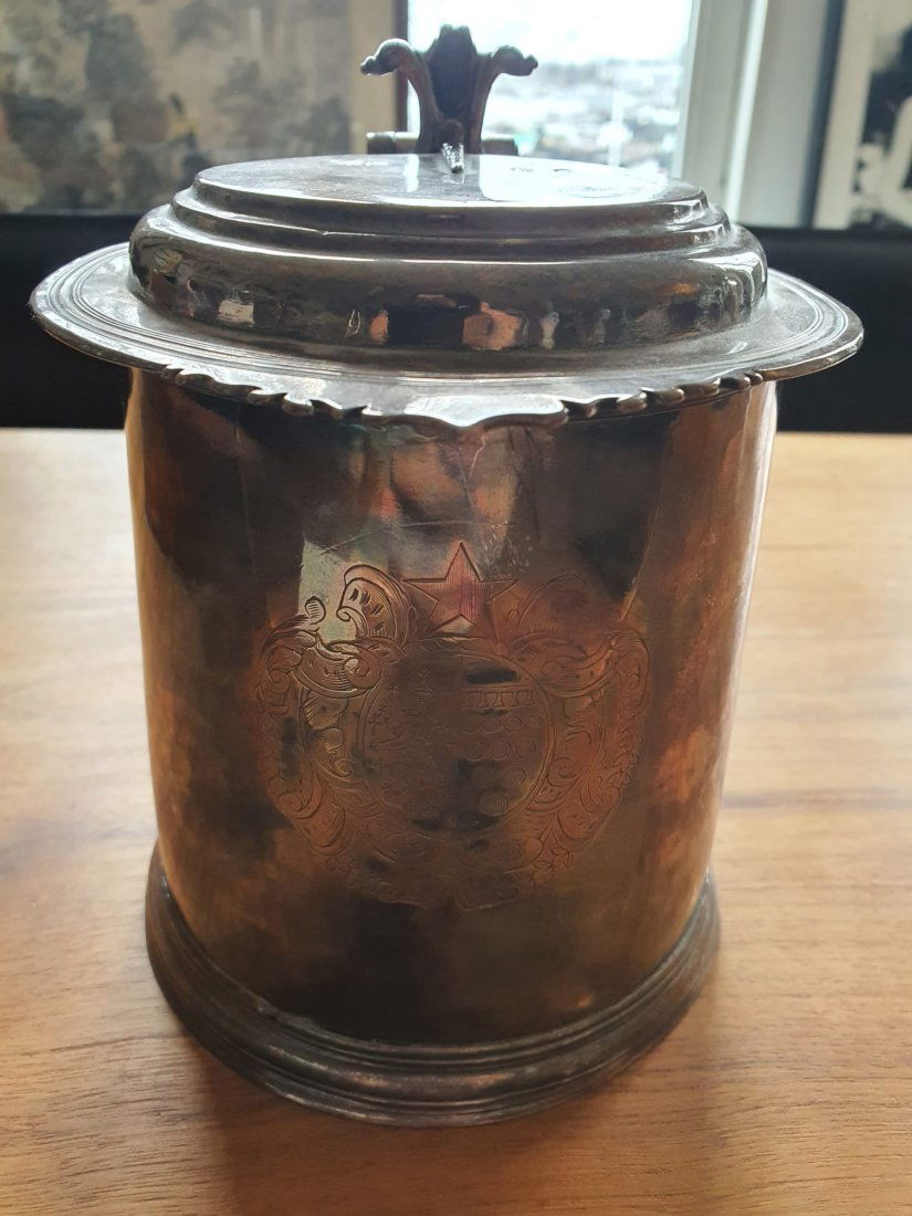 A Silver Tankard, mark of John Jackson, London, 1701 (1 of 13)