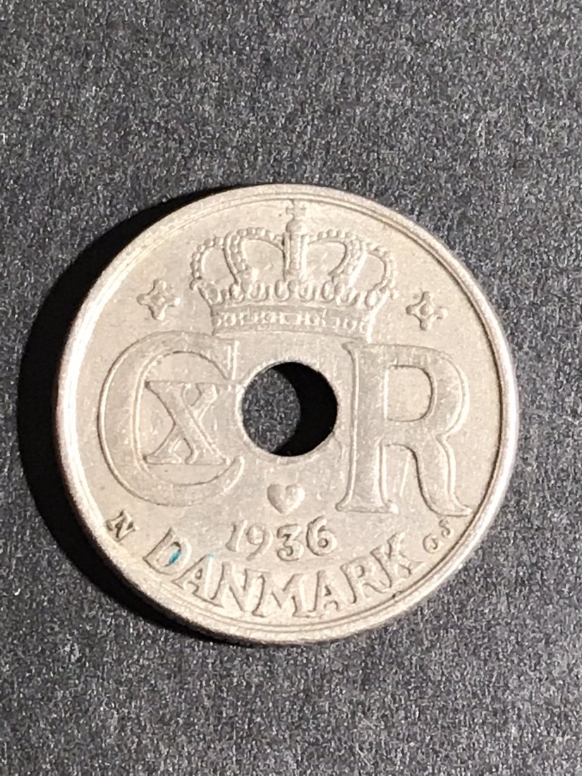 DENMARK 10 ØRE 1936 Christian X UNC- (1 of 3)