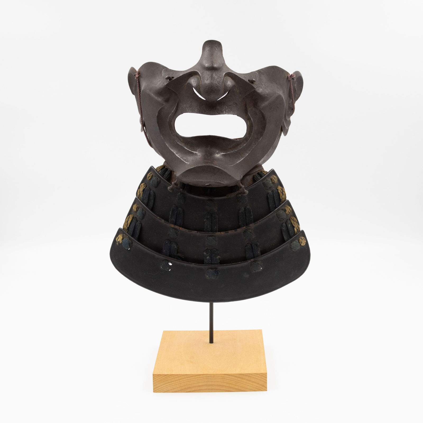 Menpo signed Myochin, Japanese Face Guard, 19th-Century: 19th century Menpo Signed Myochin School, Menoshita hou Size: approx. (H) 24.5 x (W) 21.0 (D) 11.0 cm Condition: Some wear consistent with age, with red paint chipping inside the mask. Ref: JG102514