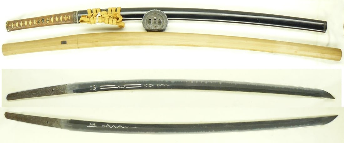 Shinshinto Katana signed Kiyotada with Lacquer Koshirae (1 of 7)