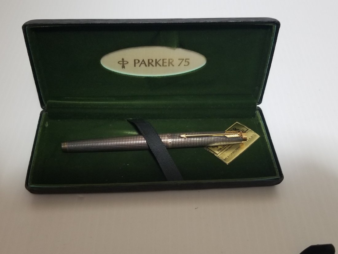Parker 75 Sterling Fountain Pen (1 of 6)