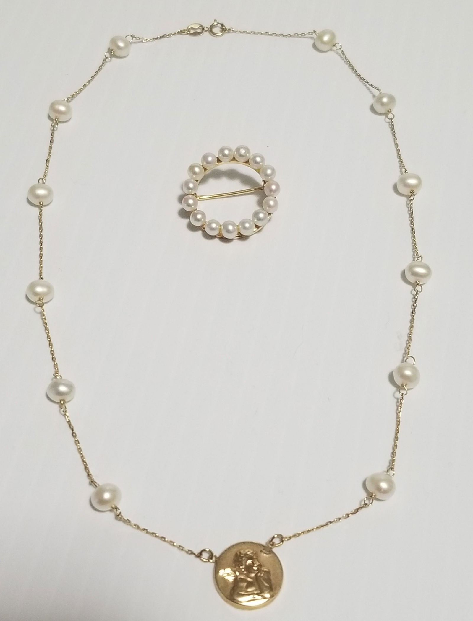 Beautiful 14Kt Gold, Original Pearls Pin and Necklace (1 of 10)