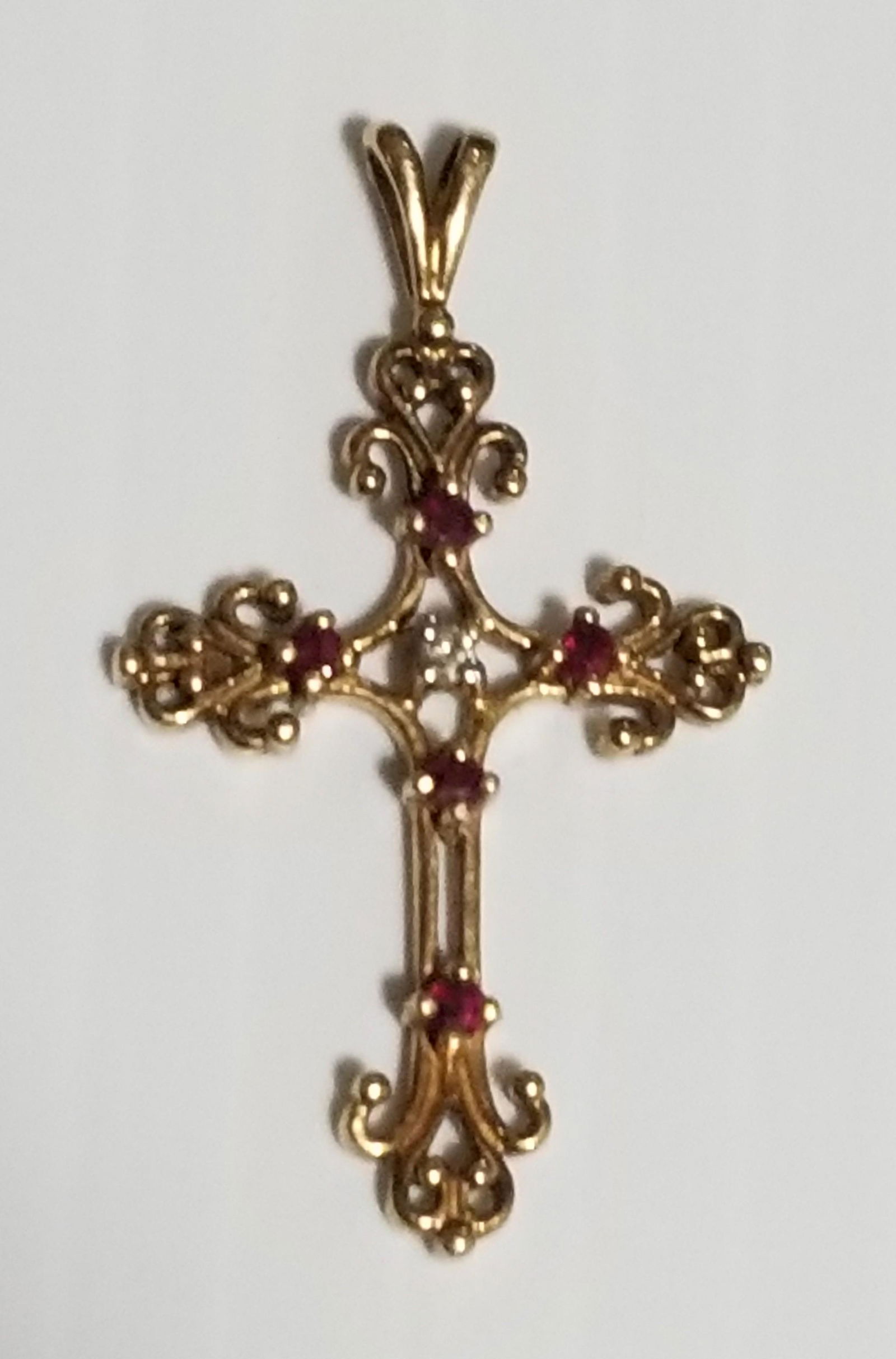 Beautiful 10 KT Gold, Ruby and Diamond Crucifix (1 of 4)
