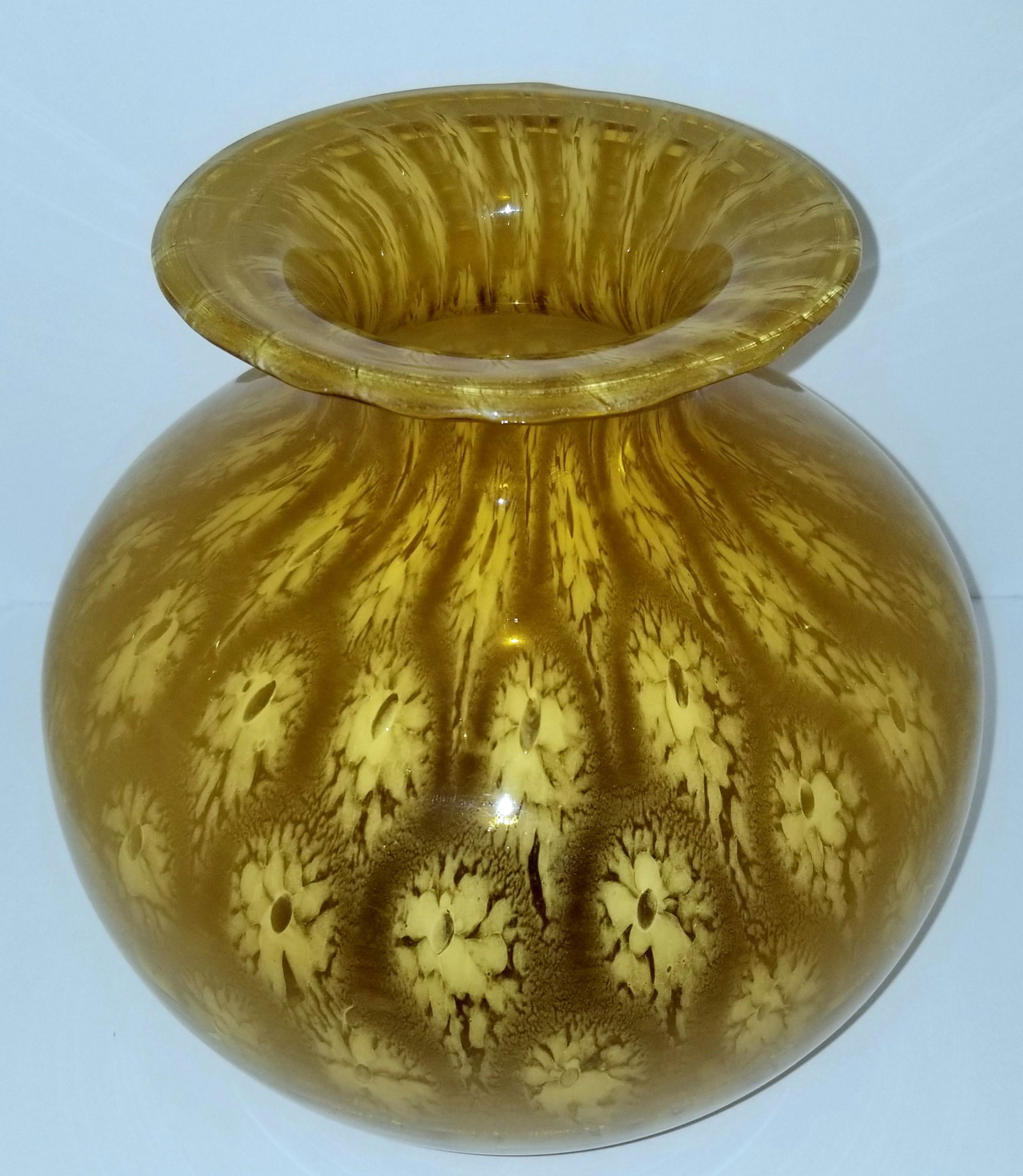 Beautiful Yellow Modern Murano Crystal Vase (1 of 2)