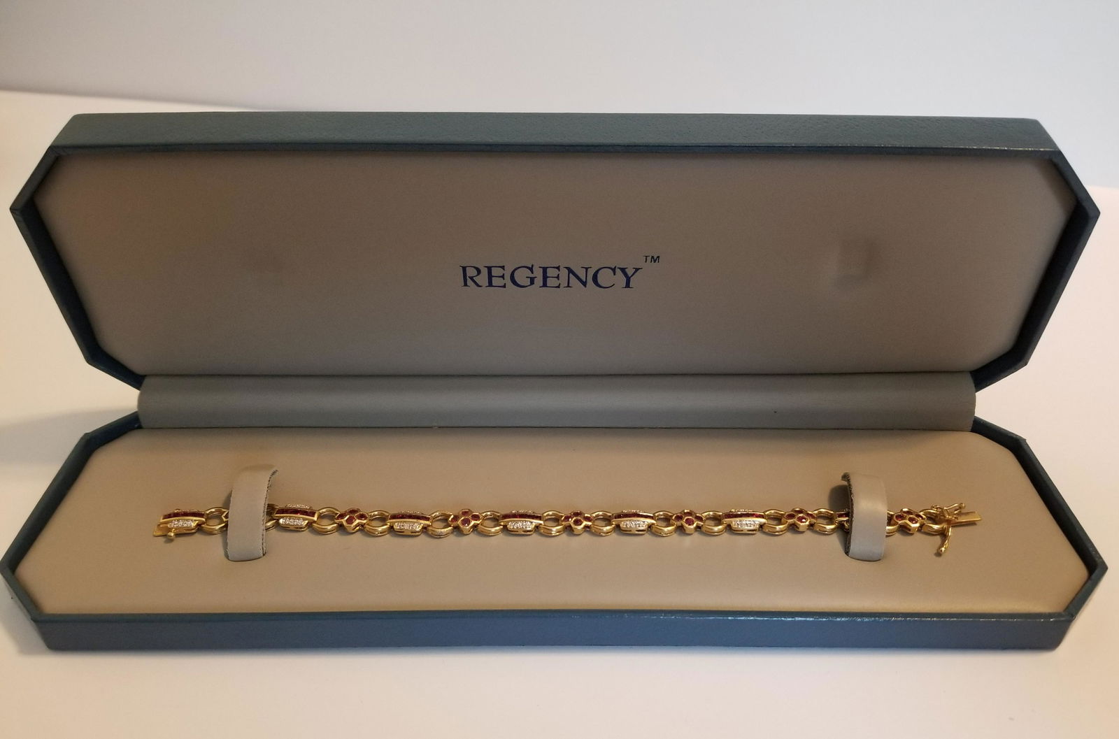 Beautiful 18 KT Gold with Diamond and Ruby Bracelet (1 of 11)