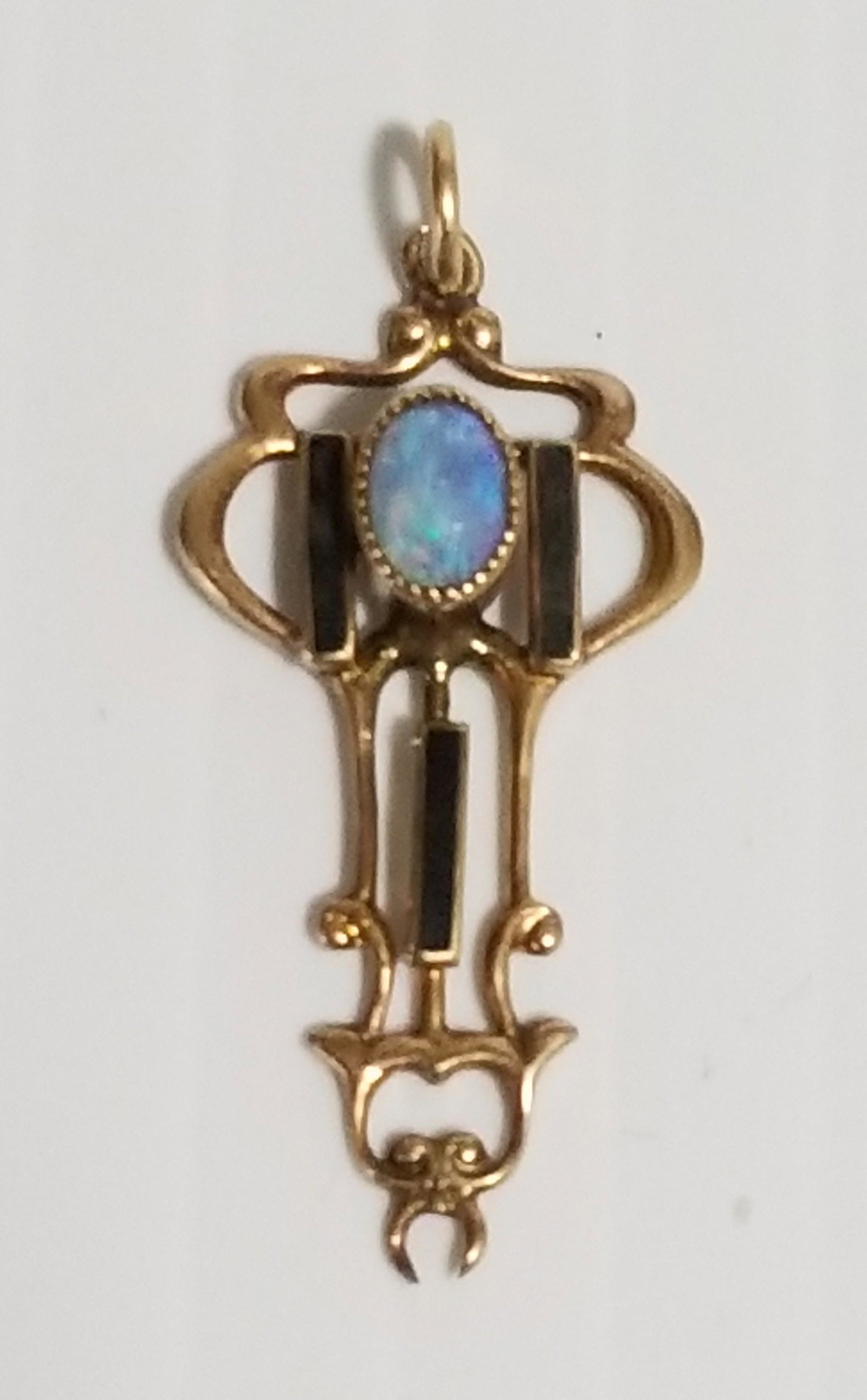 Beautiful Vintage 10 KT Gold Opal Cross Pendant: Nice jewelry 10 kt yellow gold, 1.0 grams, 1 1/8 x 1/2 inches. Value: $600