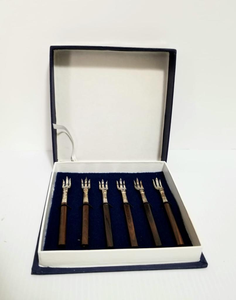 Small 925 Sterling and Wood Handle Forks: 925 sterling silver and wood handle forks, 6 forks for seafood, original blue box, hand made, 4 3/4 x 1/2 inches
