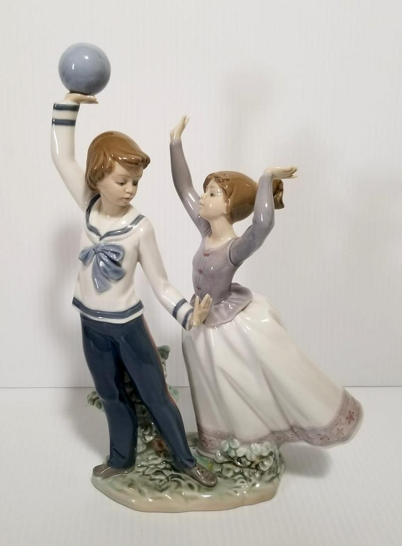 Beautiful Lladro Boy and Girl Playing Ball Figurine (1 of 3)