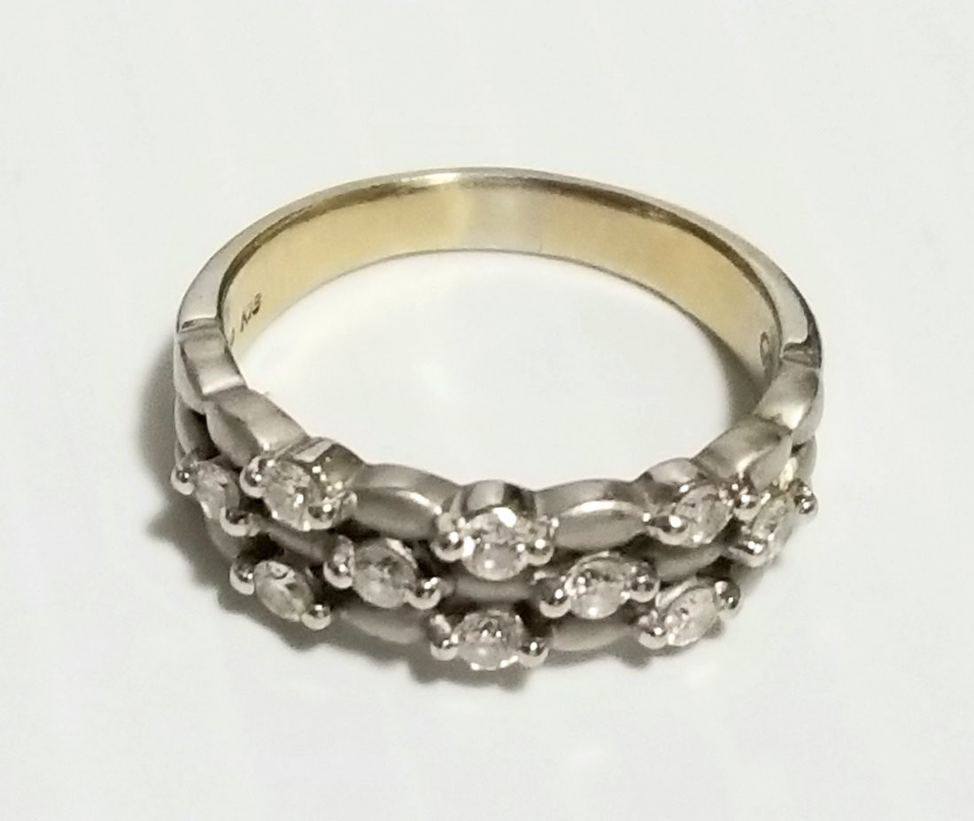 Amazing 750 18 KT Clear Sapphire Ring (1 of 5)