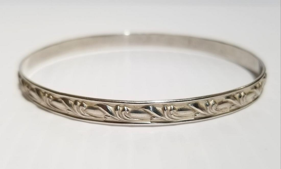 Beautiful Danecraft Sterling Bangle Bracelet (1 of 4)