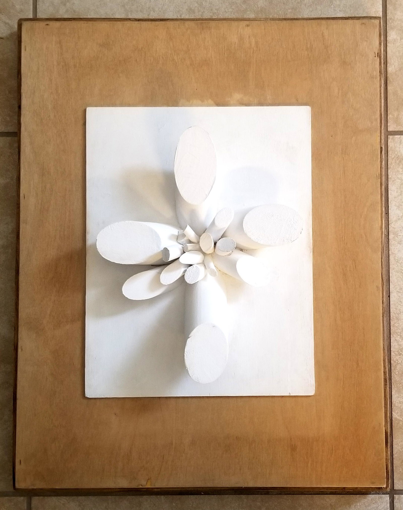 Sergio Camargo 1971 Sculpture: Beautiful modernist Sergio Camargo 1971 wood sculpture.23 x 18 inches. Provenance: privte owner. Biography: 1930 - 1990. Sergio Camargo was born in Rio de Janeiro, Brazil, with Argentinian roots. His 