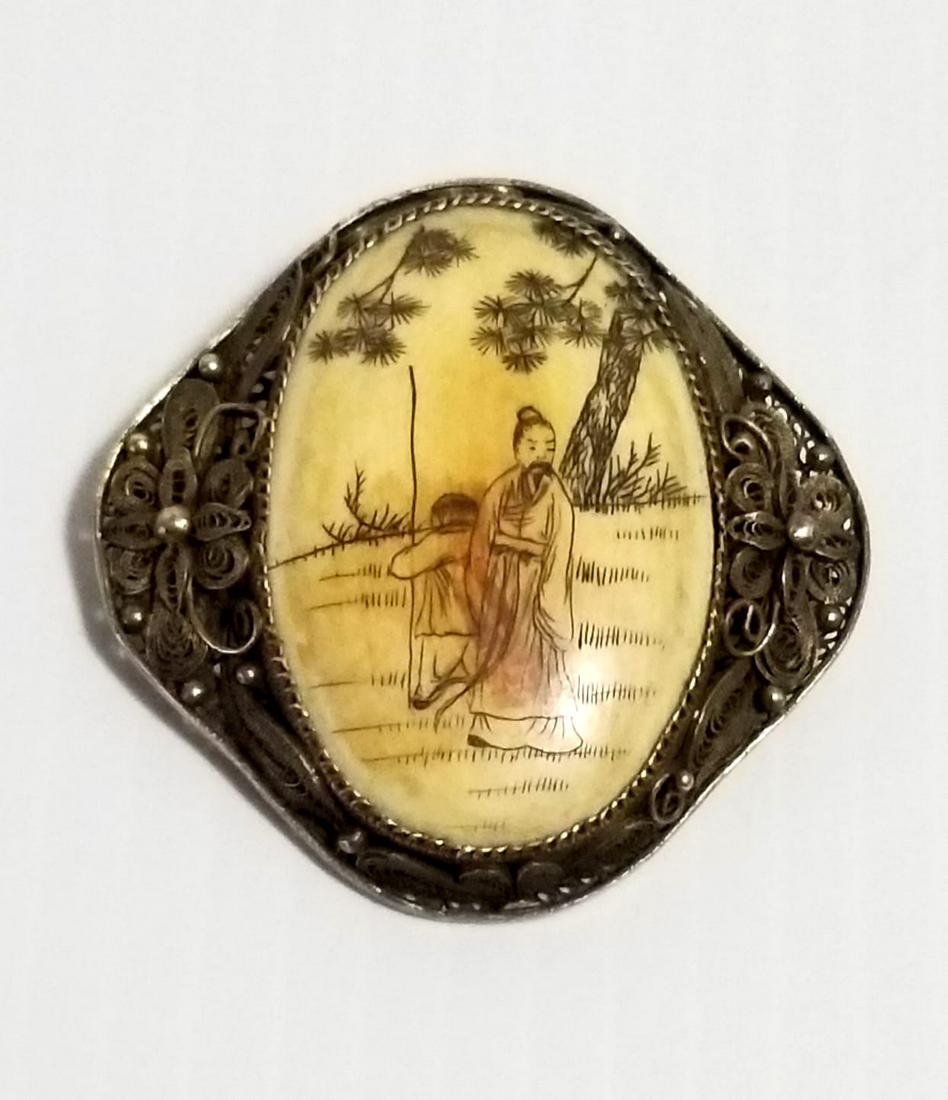 Nice Sterling Silver Chinese Medallion Pin Brooch: Antique sterling silver Chinese medallion pin brooch, filigree, stamped sterling, golden tone, 1 7/8 x 1 7/8 inches