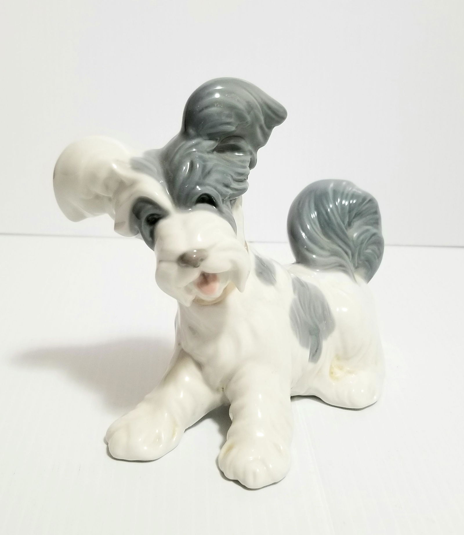 Vintage LLadro Dog Porcelain Retined (1 of 5)