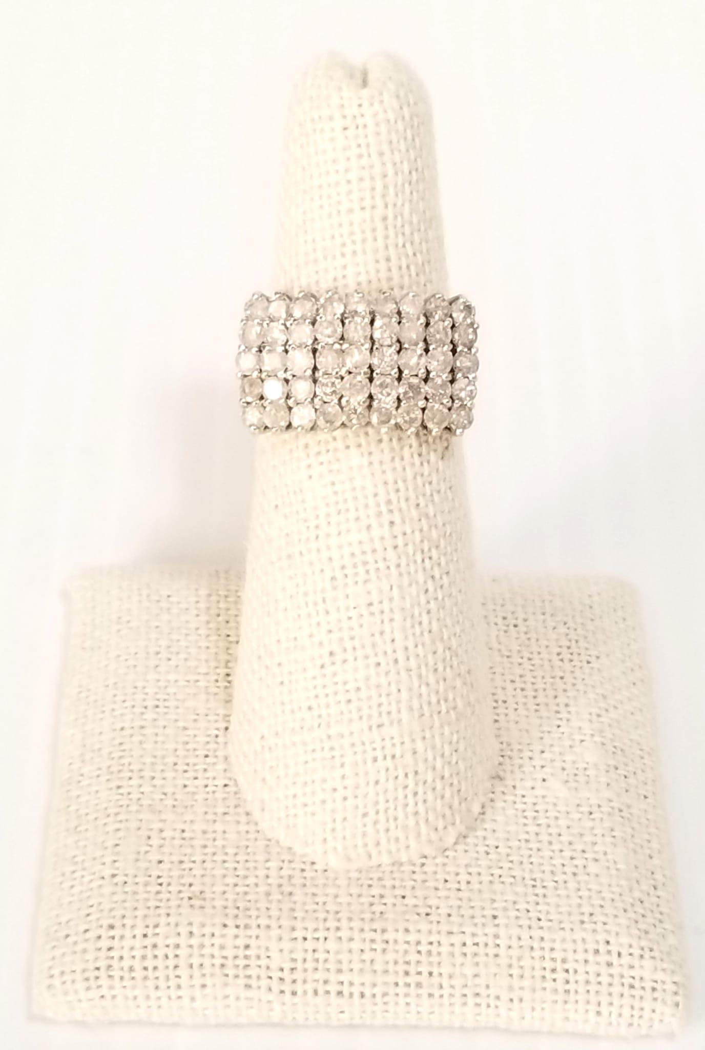 Amazing 14KT Gold Diamonds Ring (1 of 8)