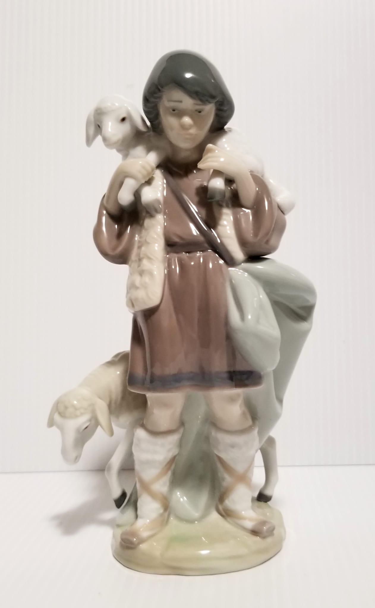 Lladro Shepherd Boy Nativity Figurine (1 of 6)