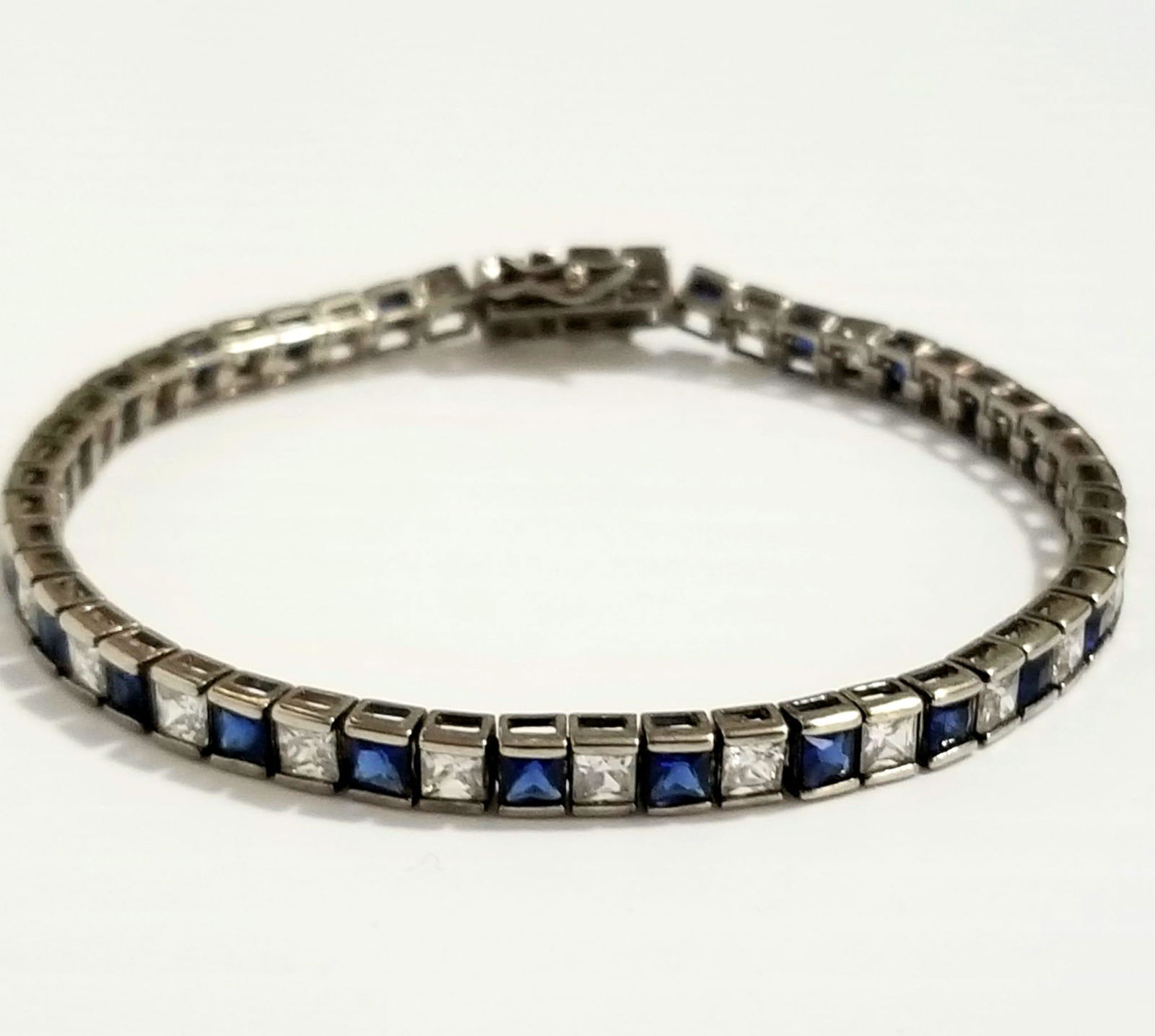 Beautiful 925 Silver Blue/Clear Stone Bracelet (1 of 4)