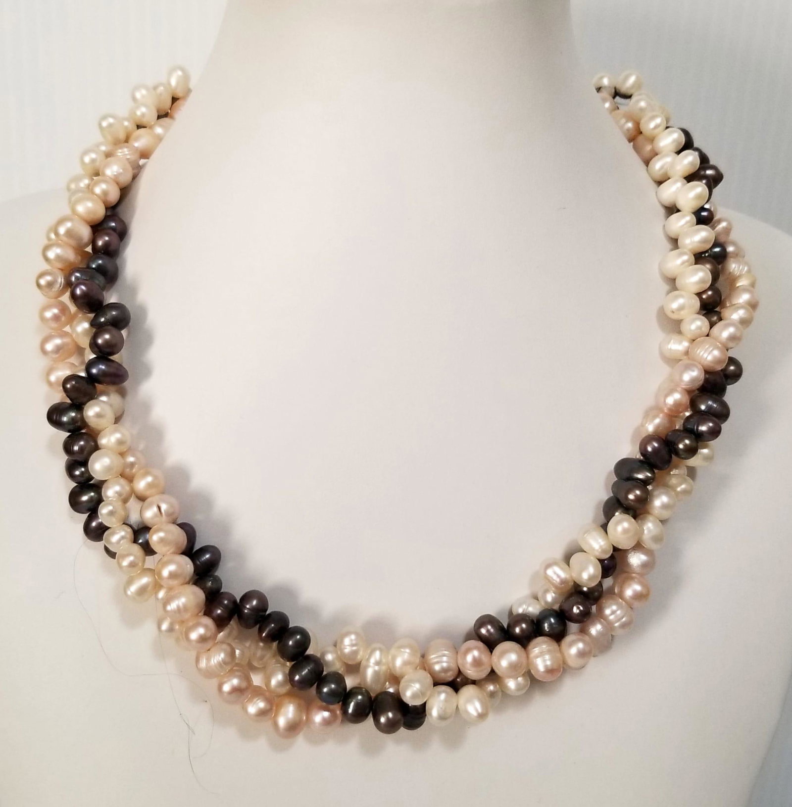 Amazing 950 Sterling White Black Fresh Pearl Necklace: Beautiful 950 sterling silver clasp, white and black fresh water pearls 7 mm to 10 mm, 20 inches long, 2 white bands, 1 black band pearl necklace