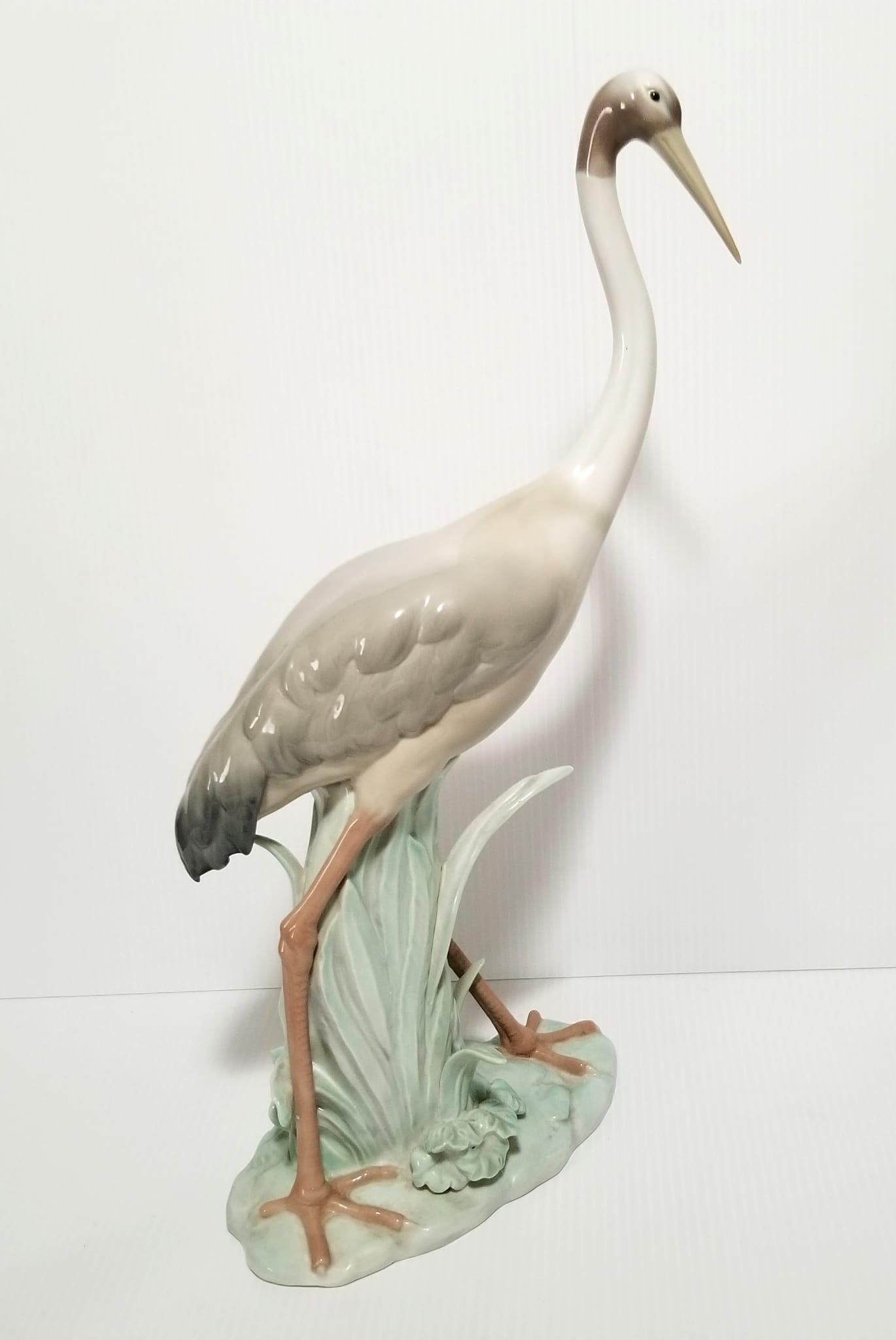 Amazing Lladro Crane Porcelain Figurine: Amazing Lladro crane porcelain figurine, 18 x 9 x 4 3/4 inches