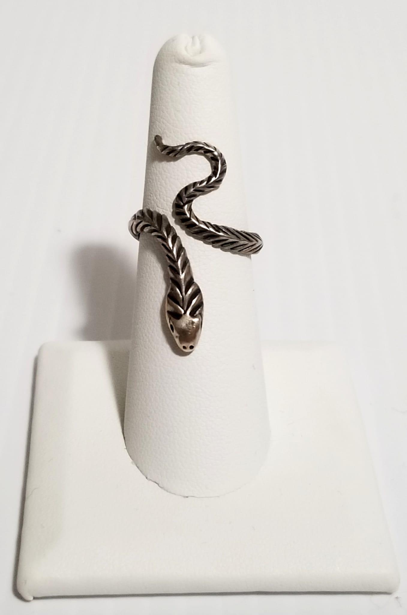Nice Sterling Snake Ring (1 of 6)