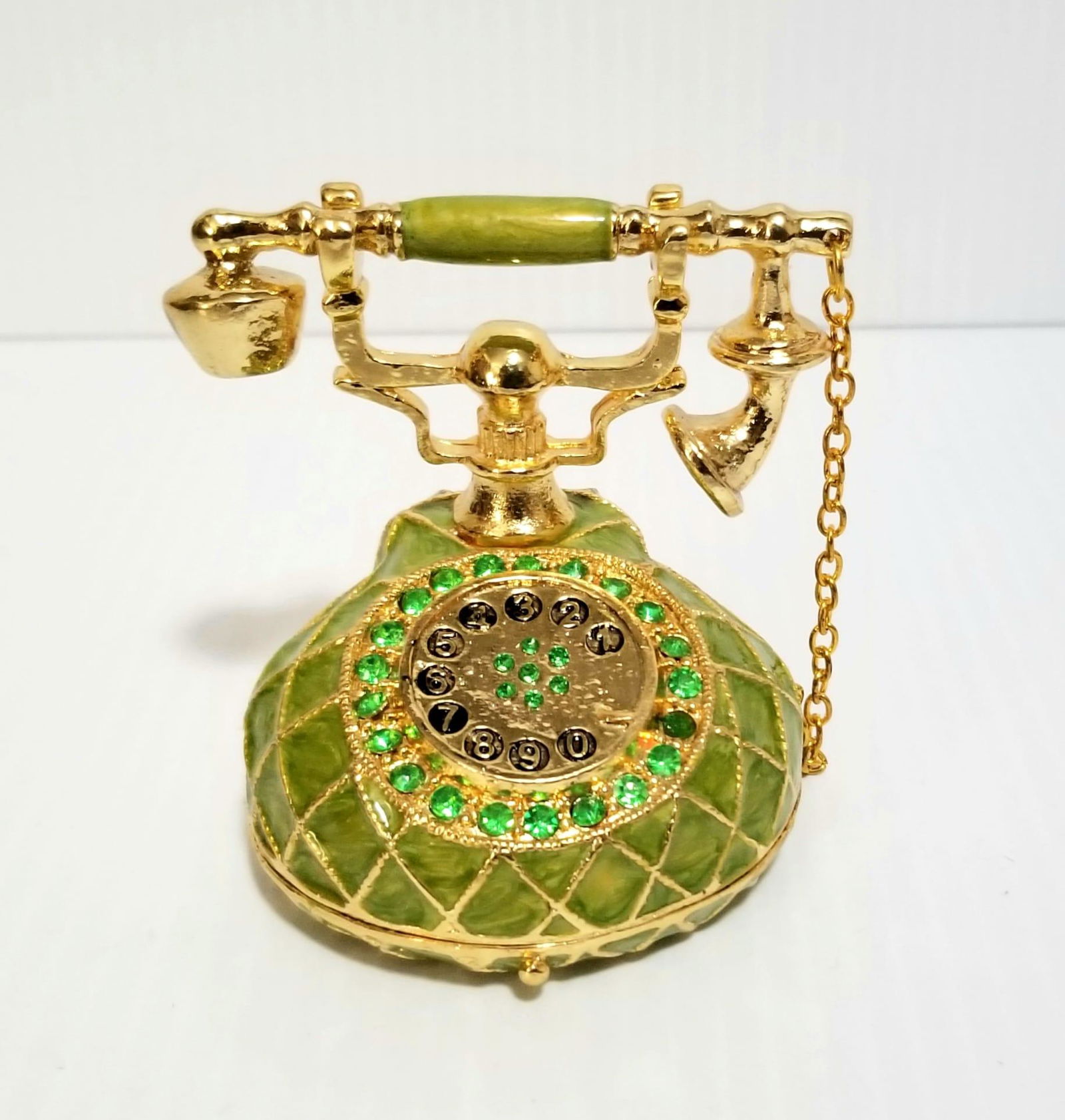 Vintage Enamel Green Trinket Box (1 of 4)