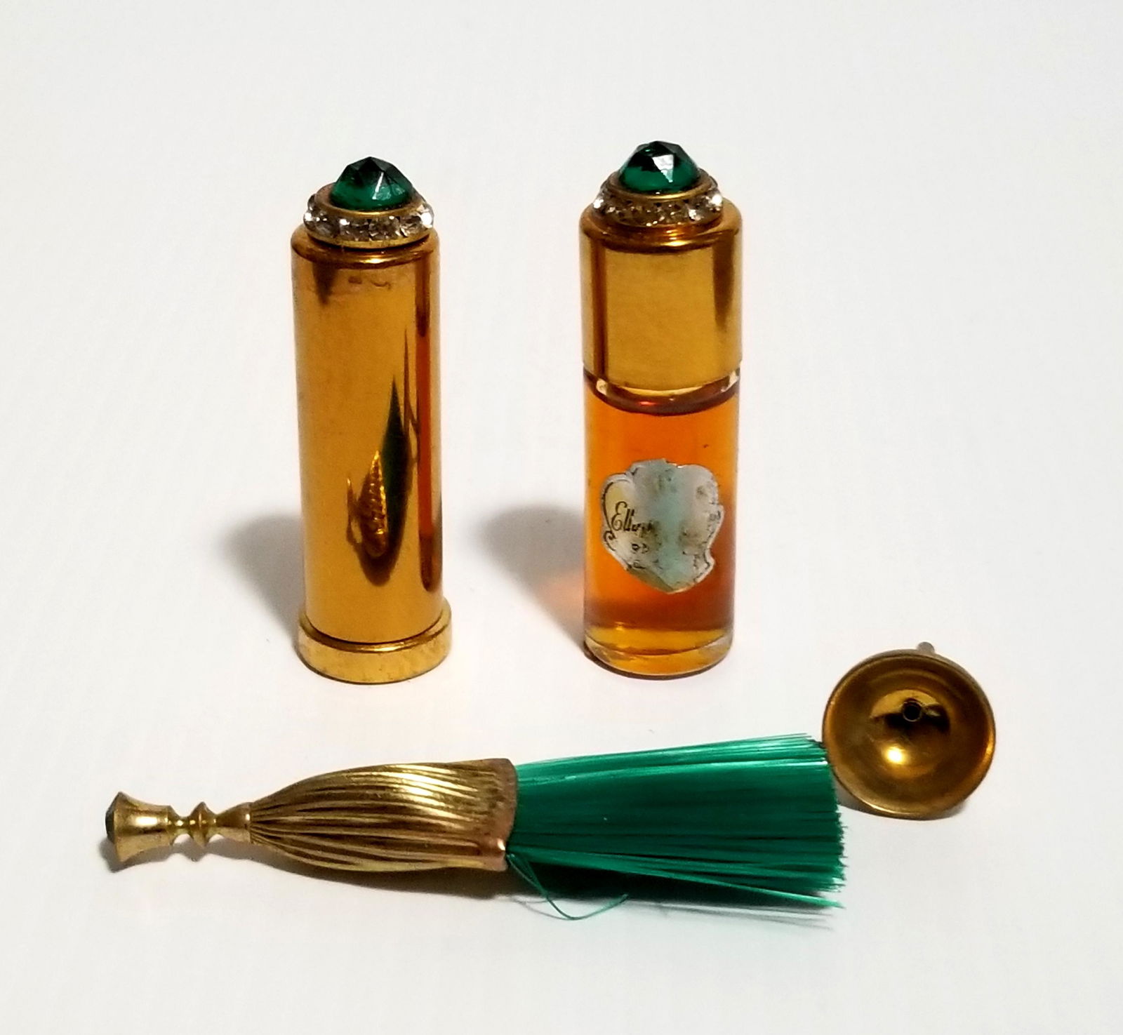 Amazing Ellyn Deleith NY Perfume Set: Nice Ellyn Deleith New York perfume set, black crocodile leather, perfume 2 1/2 x 3/4 inches, lipstick 2 1/2 x 3/4 inches, there are other 2 items, 4 items in total, 3 7/8 x 2 7/8 inches