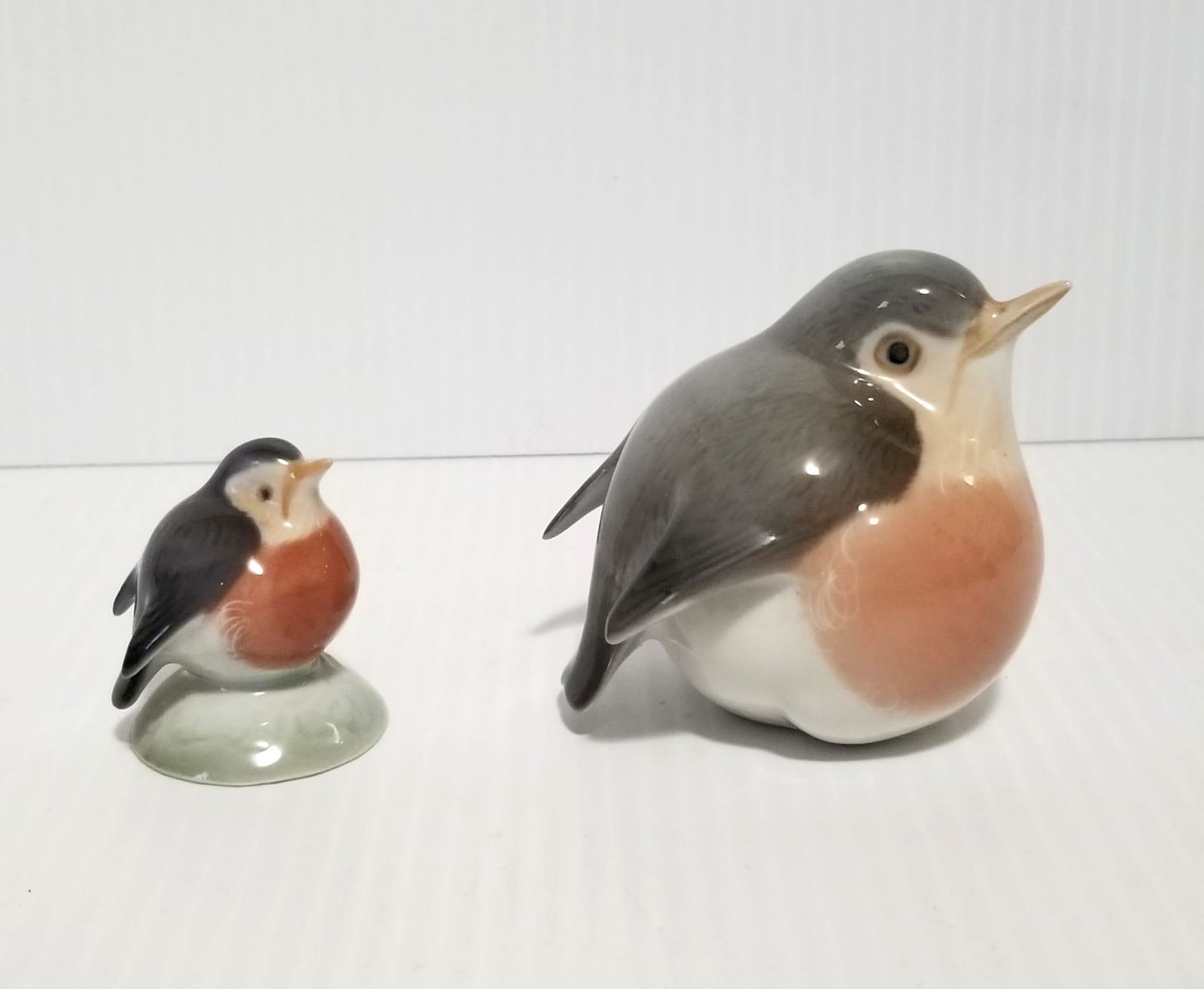 Royal Copenhagen Robin Mom & Pigeon Figurine (1 of 7)