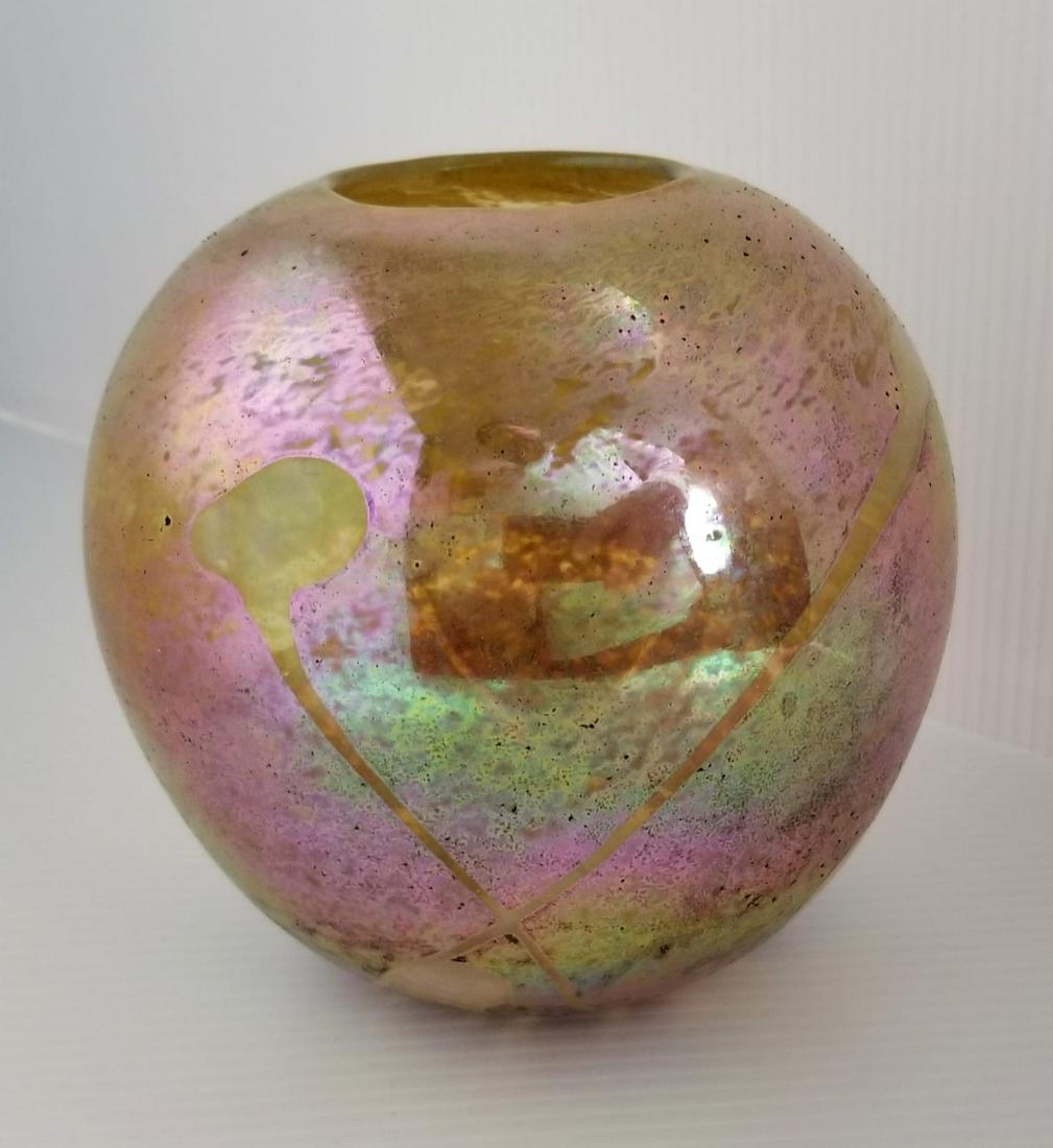 Beautiful Opalescent Crystal Signed Vase: Beautiful opalescent crystal signed vase, 6 x 6 inches round diameter