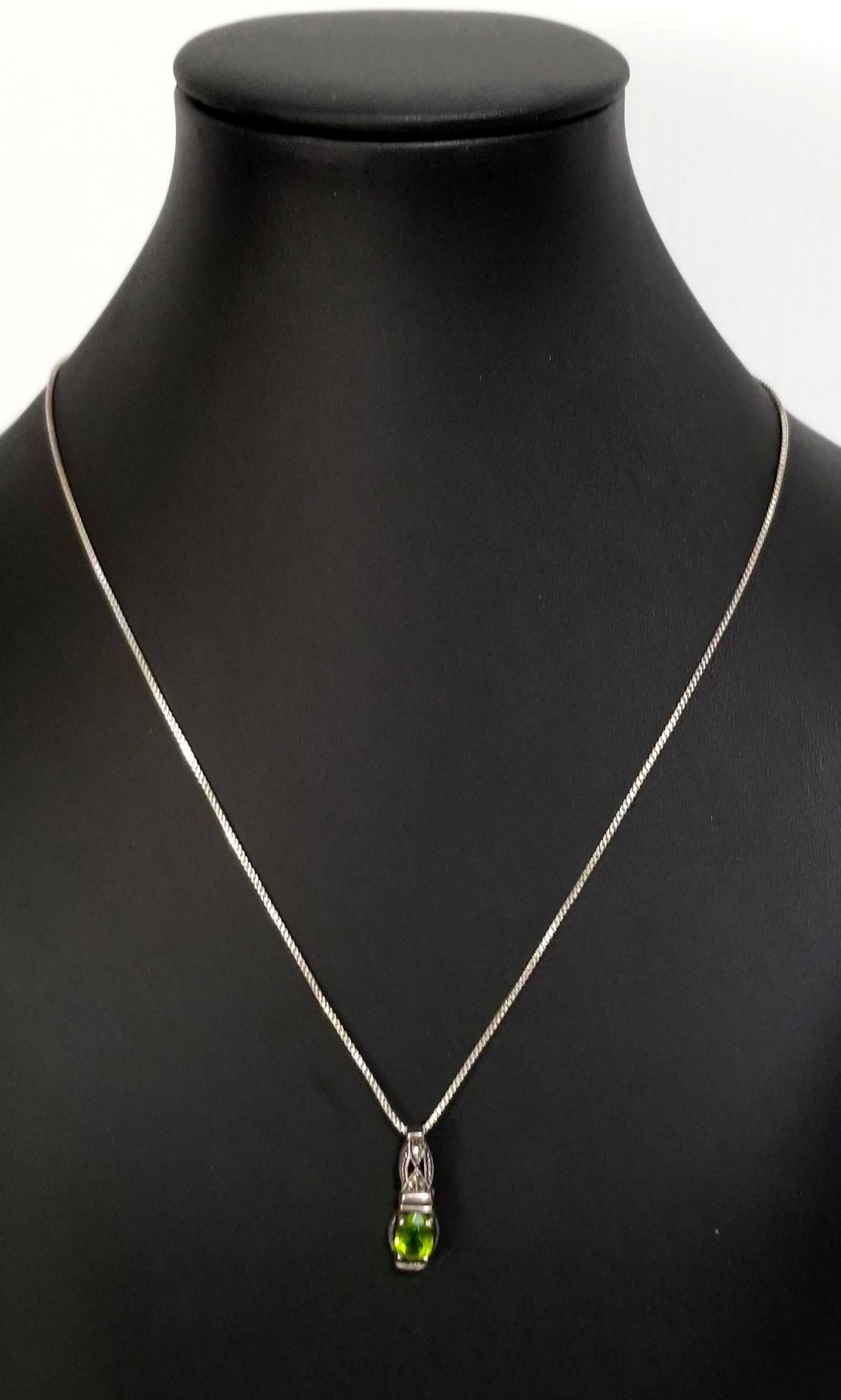 Amazing 925 Perridot Earrings & Necklace Set (1 of 14)