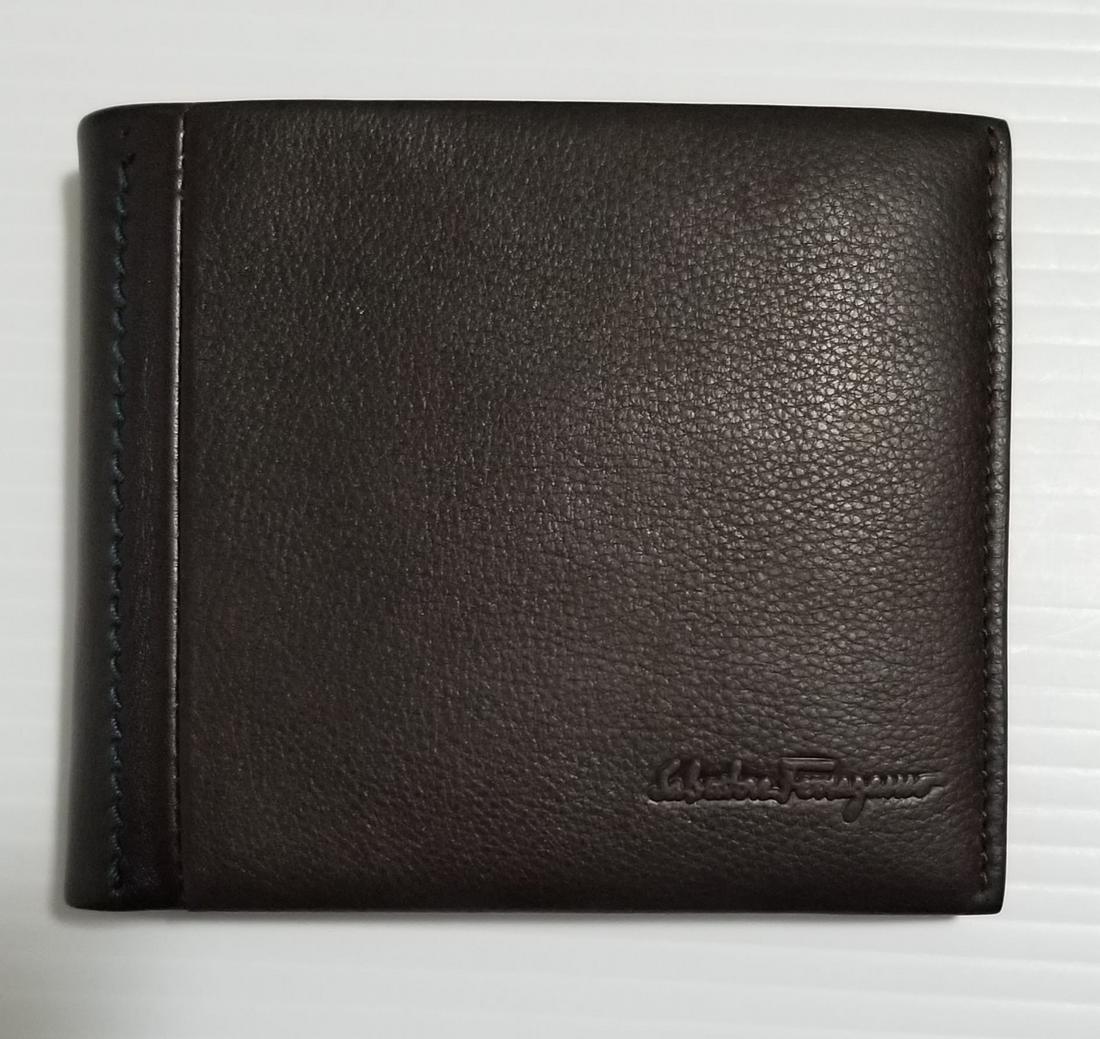 Amazing Salvatore Ferragamo Brown Wallet (1 of 6)