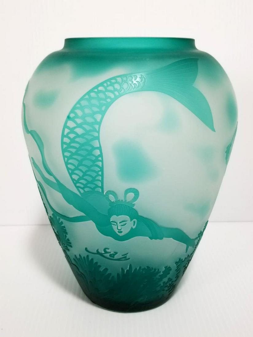 Beautiful Cut Mermaid In The Ocean Vase (1 of 5)