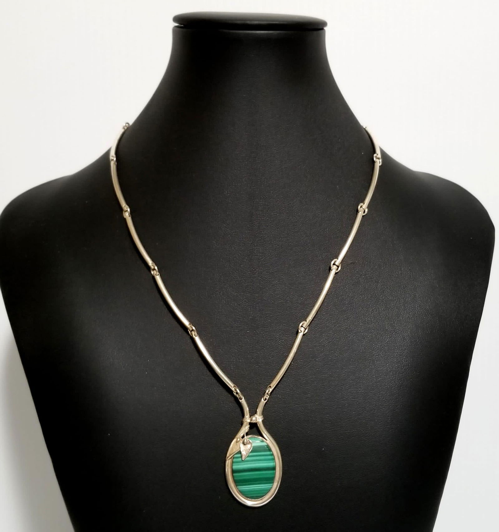 Amazing 925 Sterling Silver Malachite Necklace (1 of 6)
