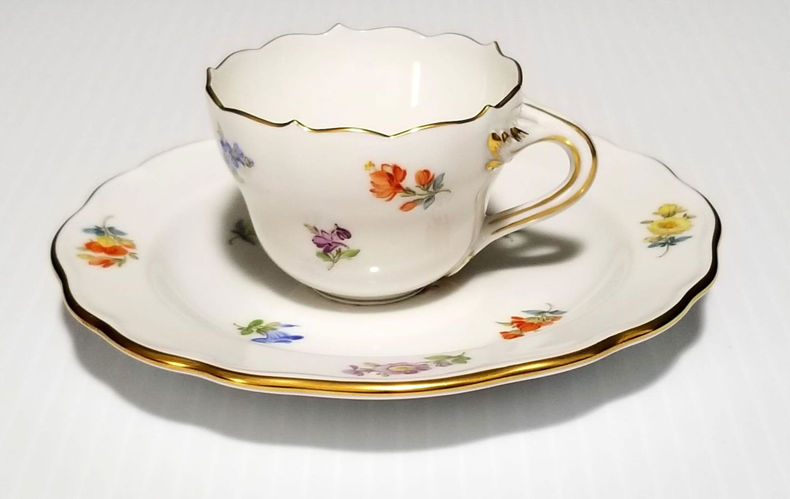 Amazing Meissen Porcelain Coffee Cup (1 of 8)