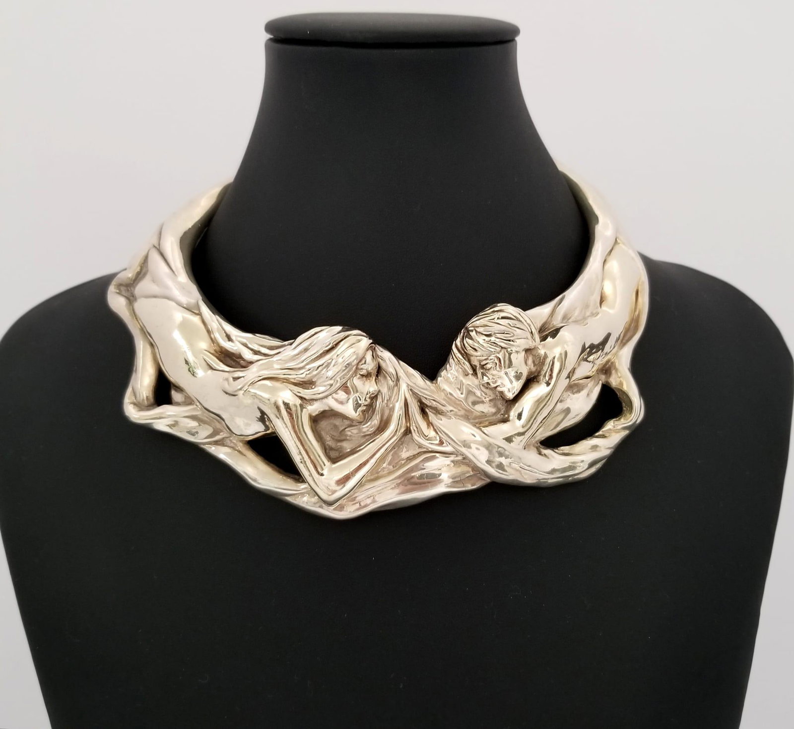 Amazing 925 Sterling Man & Lady Choker Necklace: Beautiful 925 sterling silver romantic man and woman choker necklace, signed and numbered, 3/2500, 6 x 6 x 2 inches, 124.2 grams.