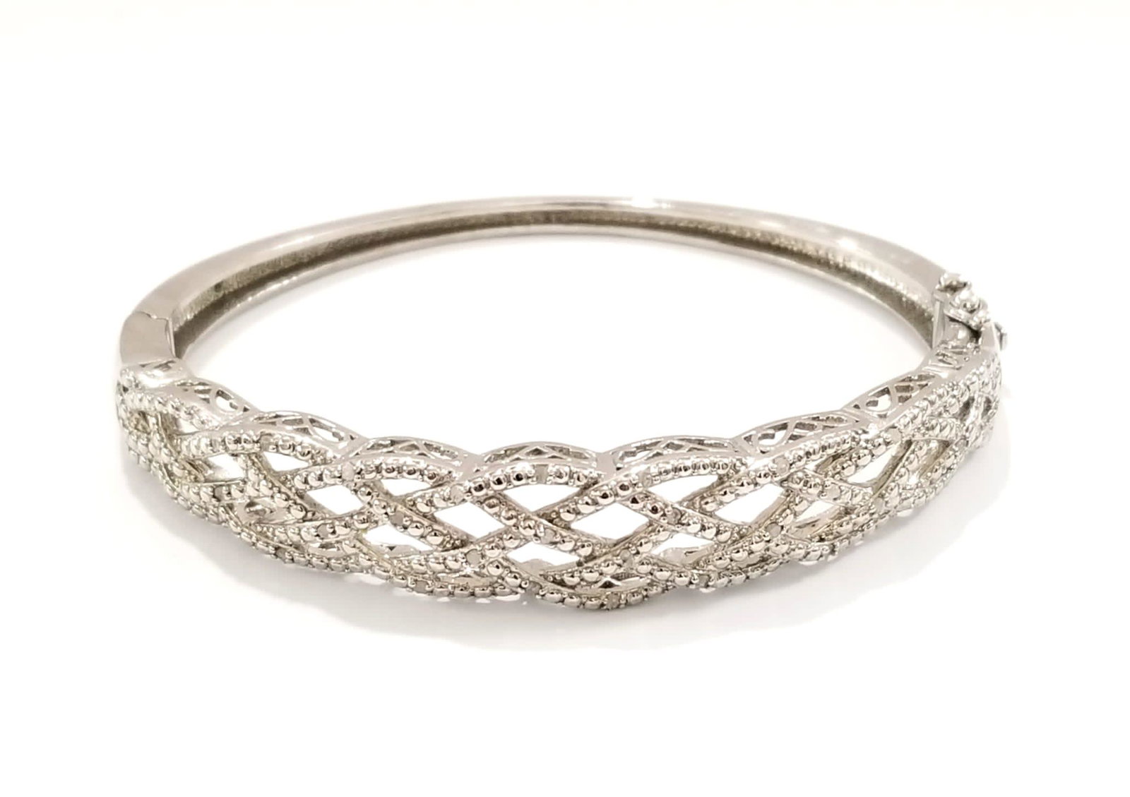 Amazing 925 Sterling Diamond Bracelet: Beautiful 925 sterling silver, diamond bracelet, 2 7/8 x 2 1/2 inches, 22.4 grams.