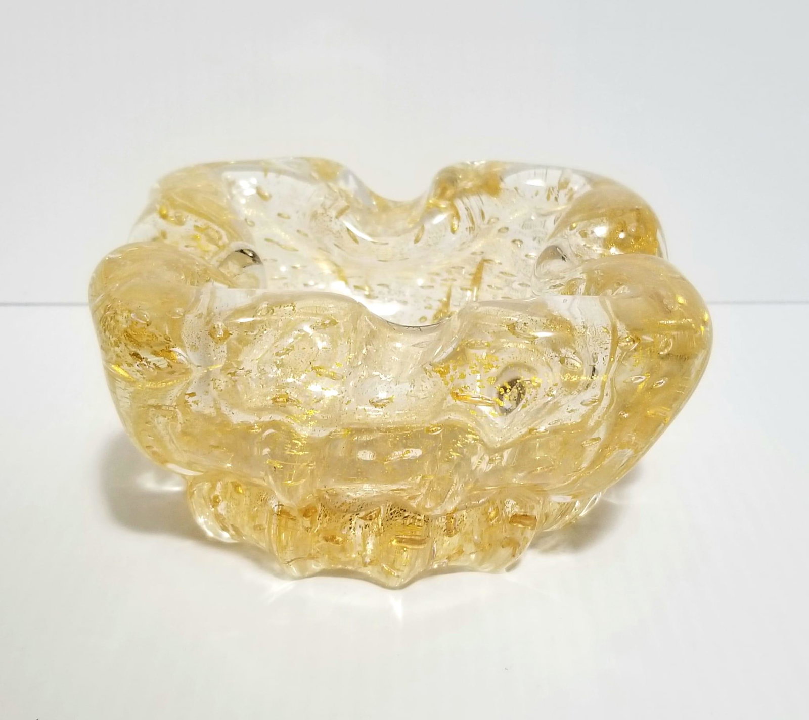 Amazing Murano Bubble Gold Inside Ashtray: Beautiful vintage Murano ashtray, bubbles and gold inside, 5 x 5 x 2 1/2 inches.
