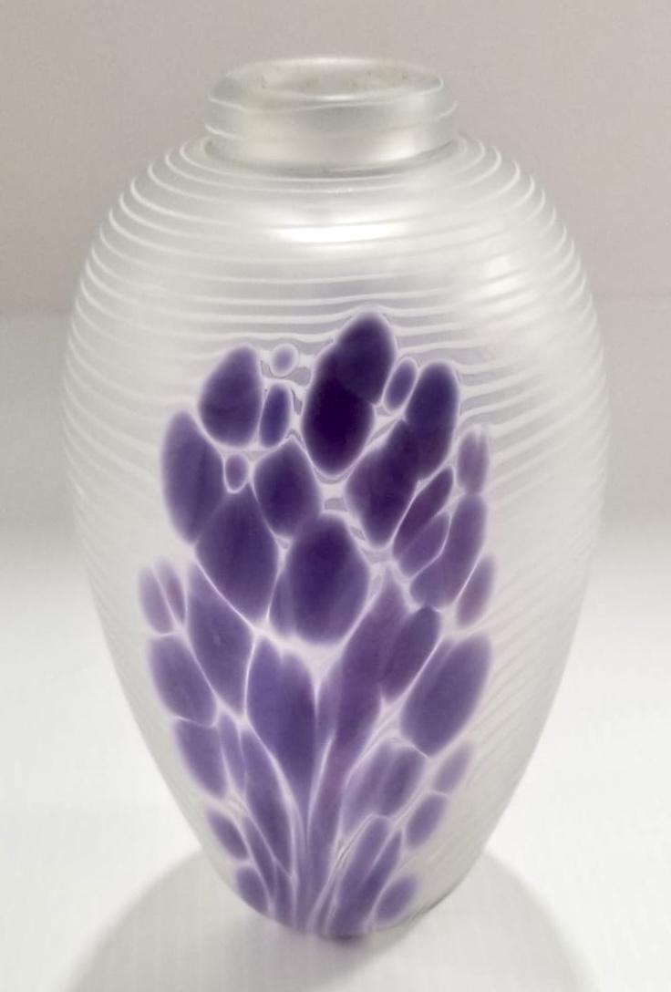 Amazing James Clark 1984 Art Glass Vase: Nice signed James Clark 1984 art glass vase, 7 3/8 x 4 inches round