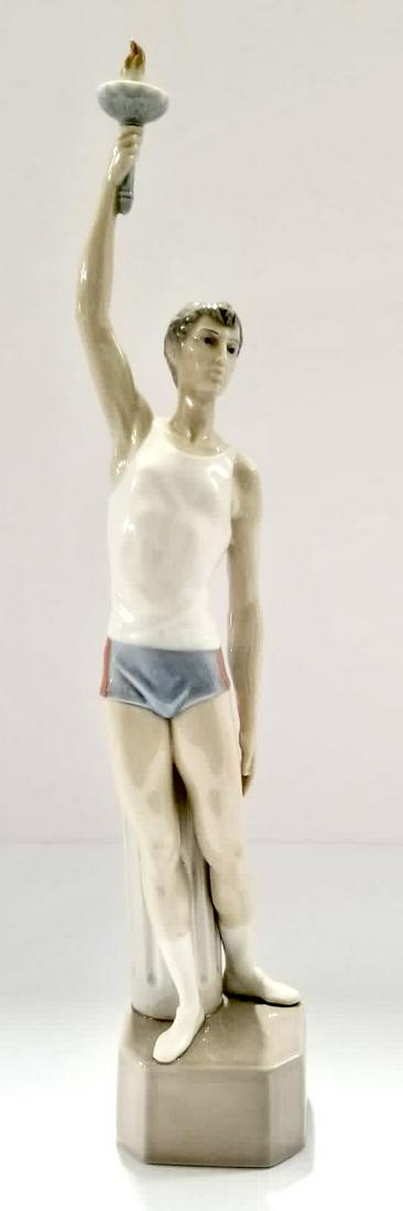Amazing Lladro Olympic Torch Porcelain Figurine (1 of 5)