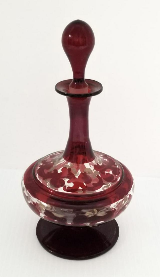 Amazing Vtg Red & Clear Perfume Bottle Art Glass: Beautiful vintage red and clear perfume bottle art glass with top, 7 3/4 x 4 inches round.