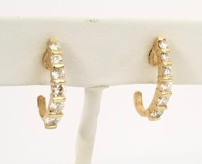Amazing 14KT Gold Diamonds Earrings (1 of 6)