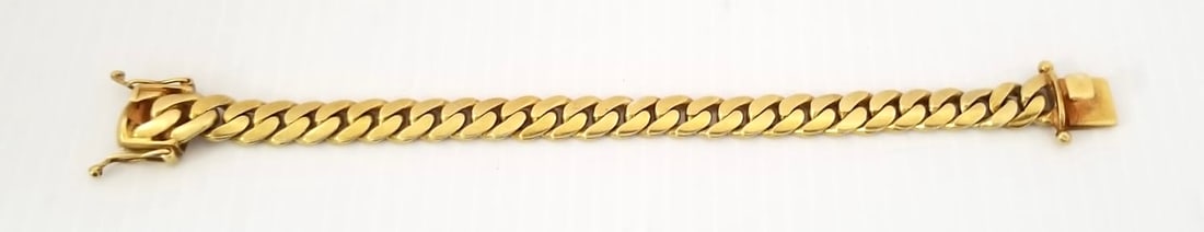 Amazing 925 Sterling Gold Plated Cuban Link Bracelet: Beautiful 925 sterling gold plated Cuban link bracelet, 8 inches x 10 mm.