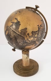 Amazing World Globe Brass Cigarrette Holder