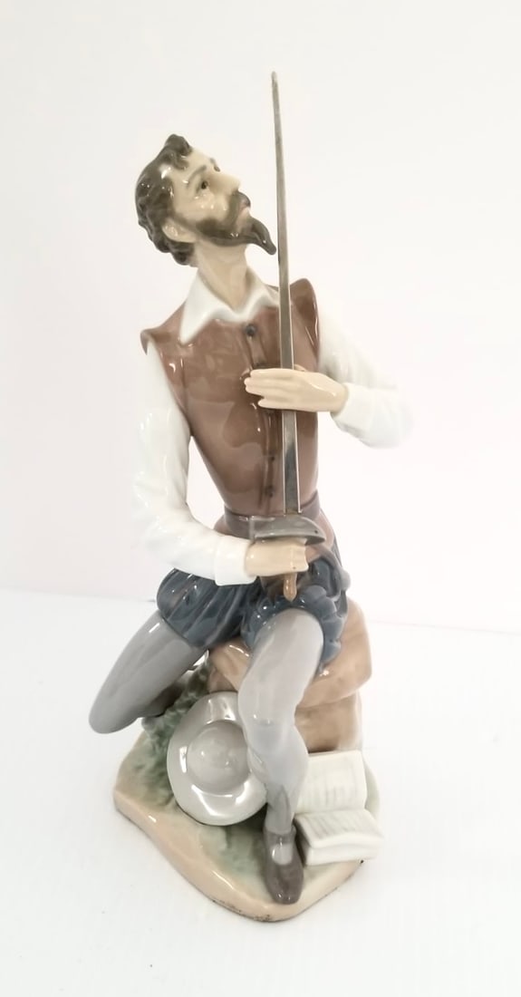 Amazing Lladro Don Quixote Porcelain Figurine (1 of 5)